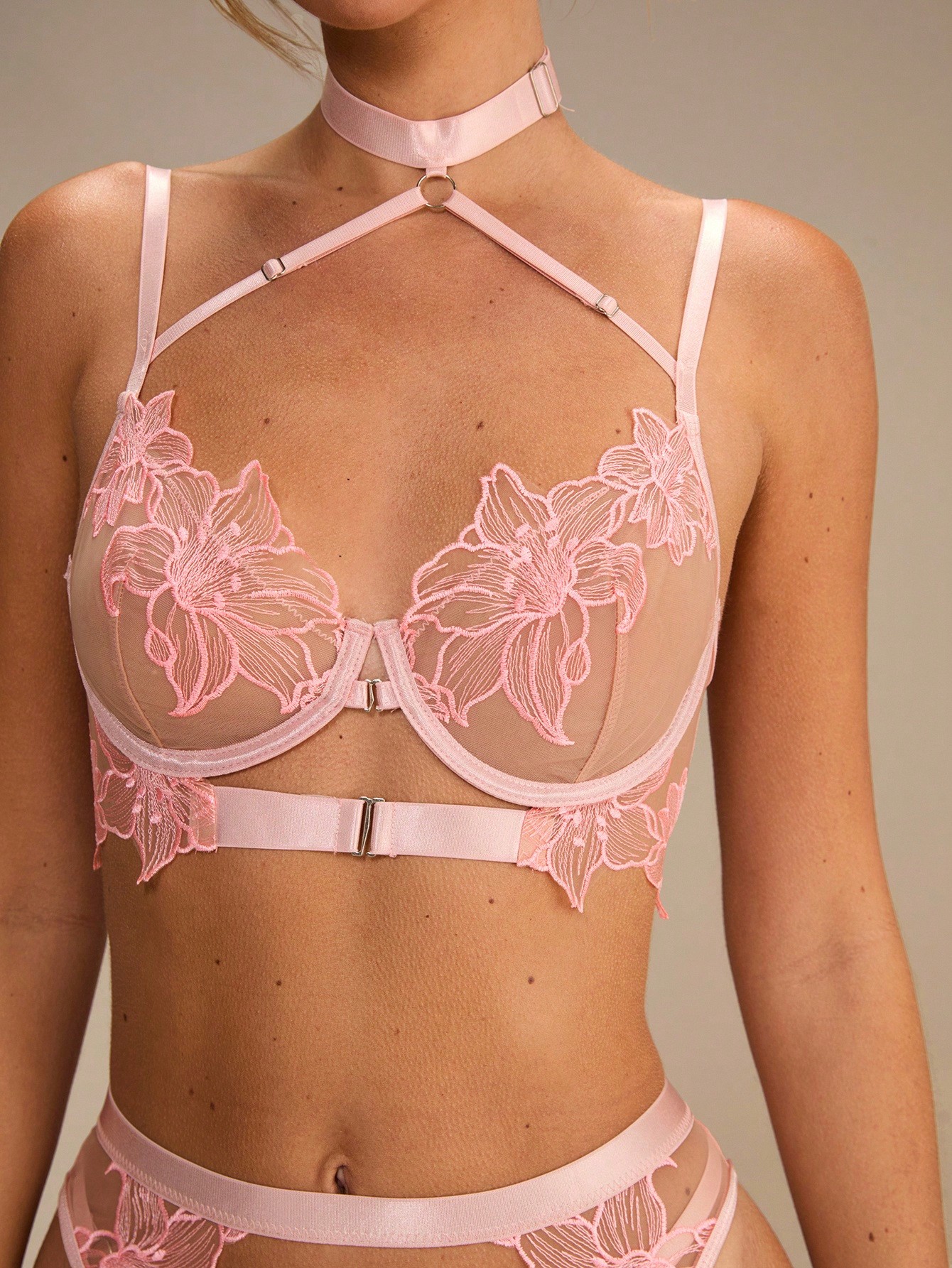 Pink Floral Lace Sheer Front-O - Garter Belt Set avaliação e preço